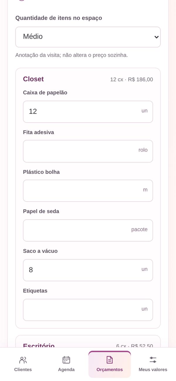 Orçamento por cômodo com caixas e materiais